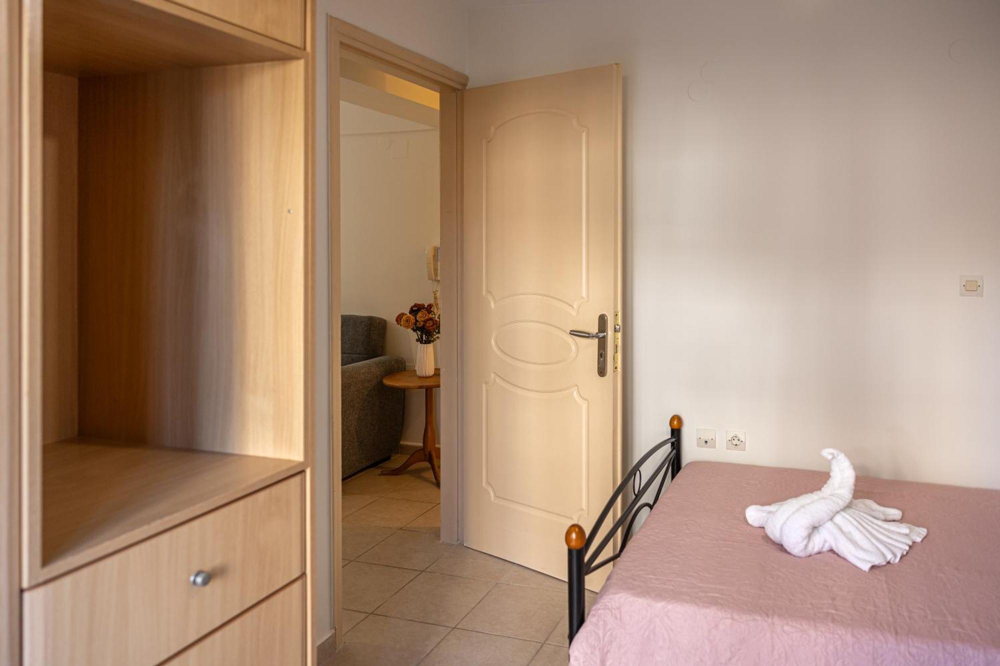 Pavlos Apartments Argostoli  Ngoại thất bức ảnh