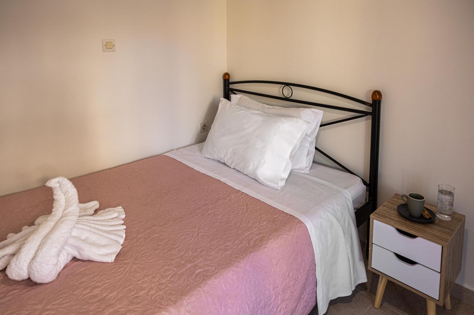 Pavlos Apartments Argostoli  Ngoại thất bức ảnh
