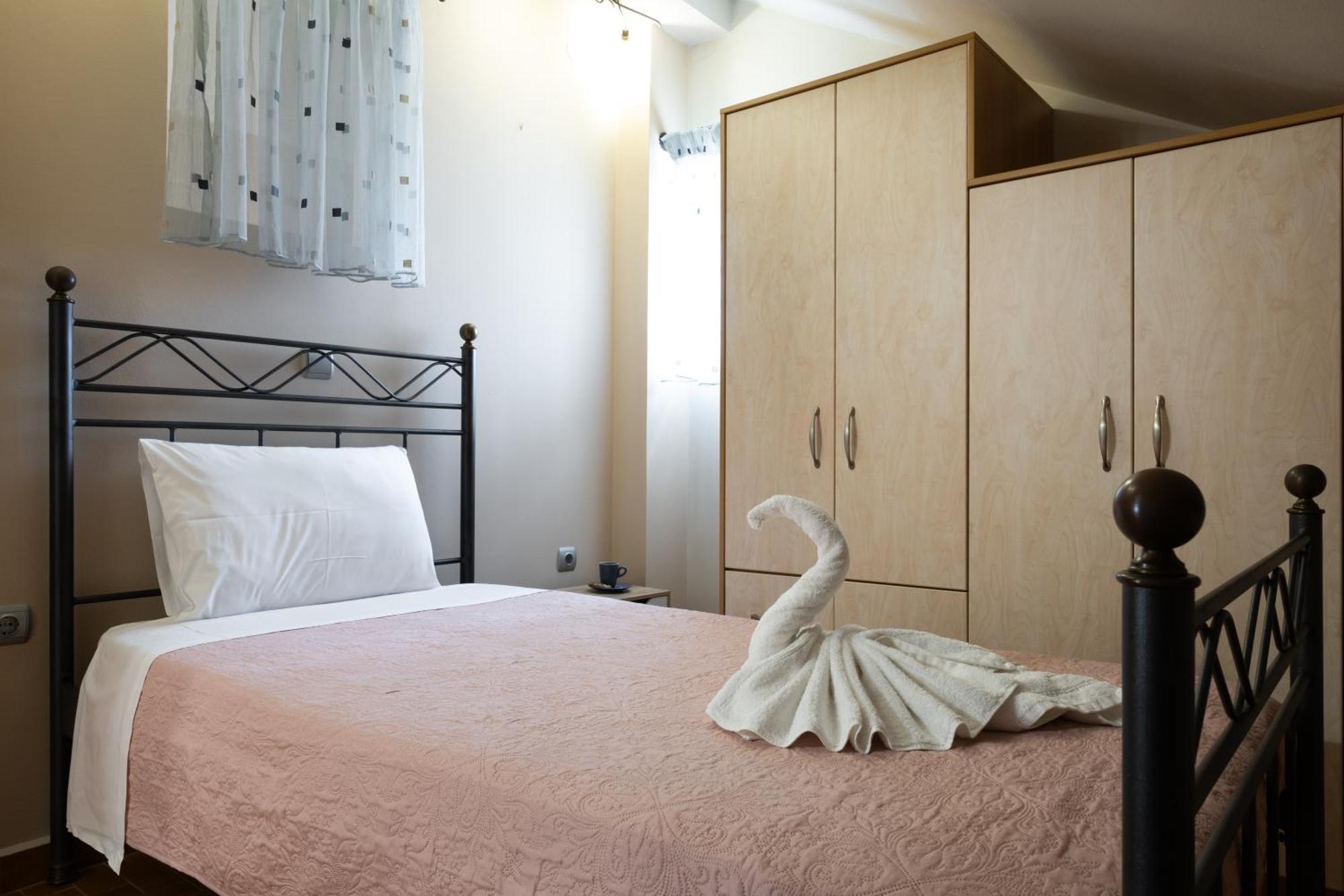 Pavlos Apartments Argostoli  Ngoại thất bức ảnh